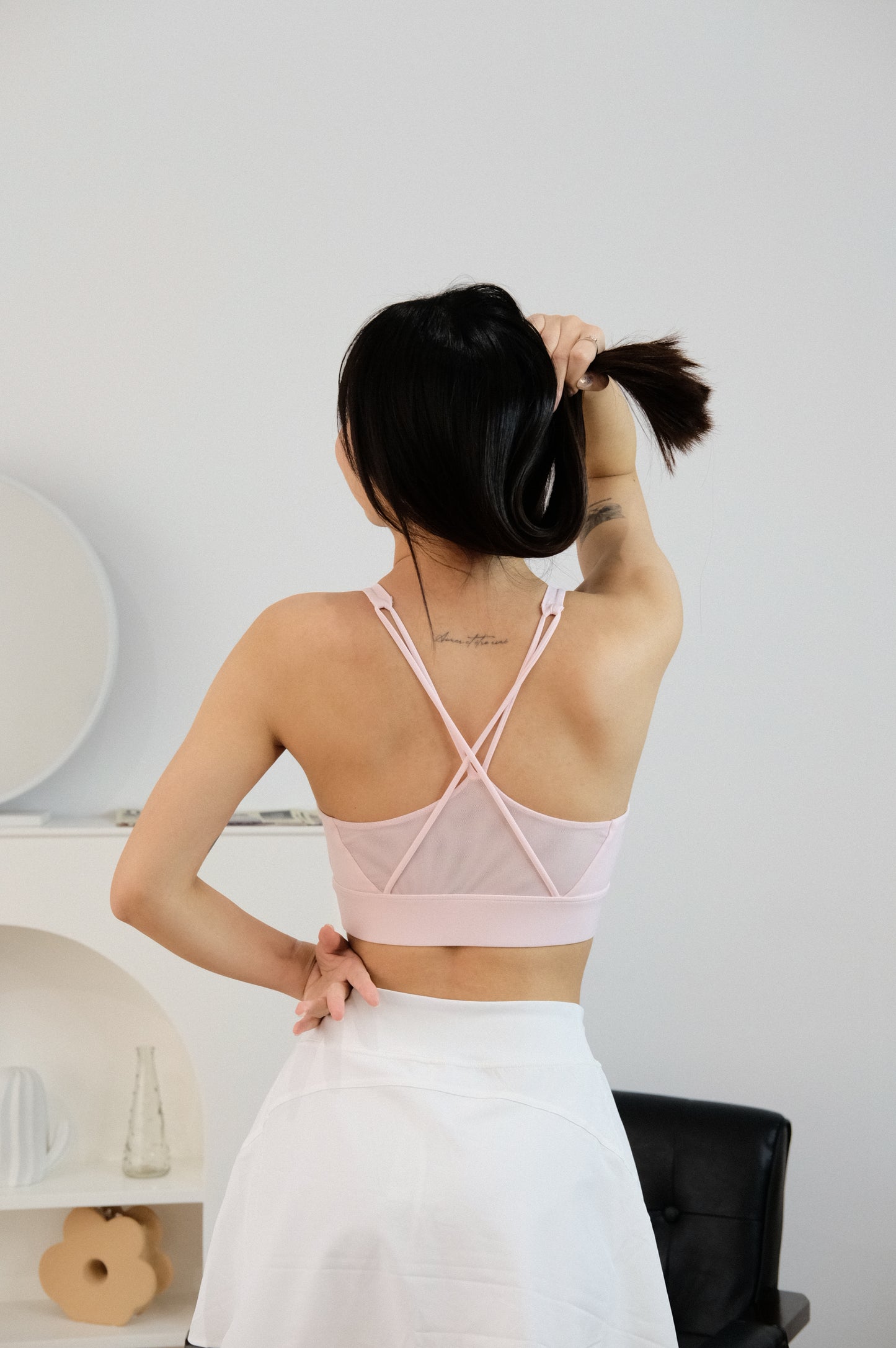 Mesh cross-back fixed padded top