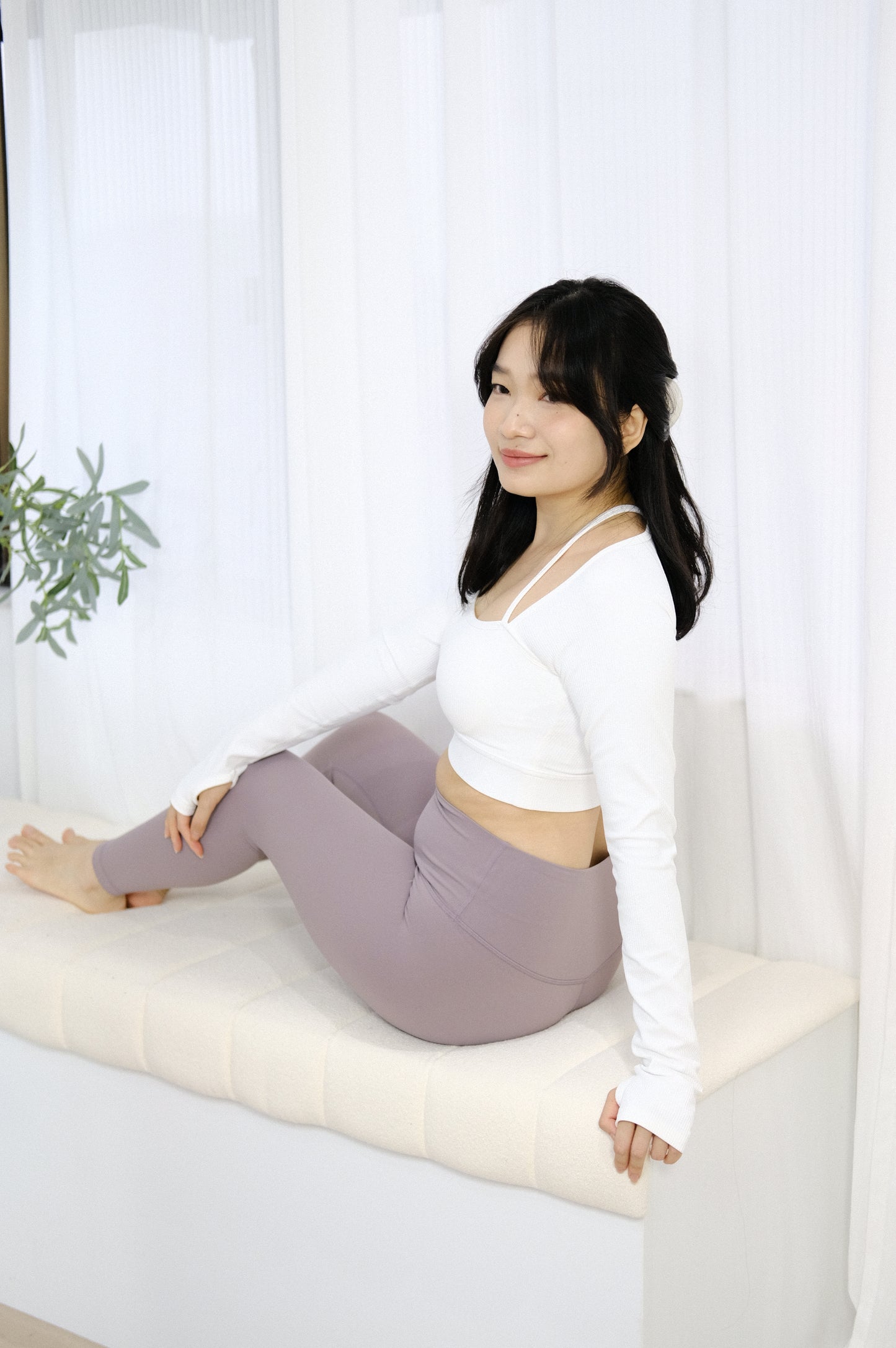 Halter long-sleeve padded top