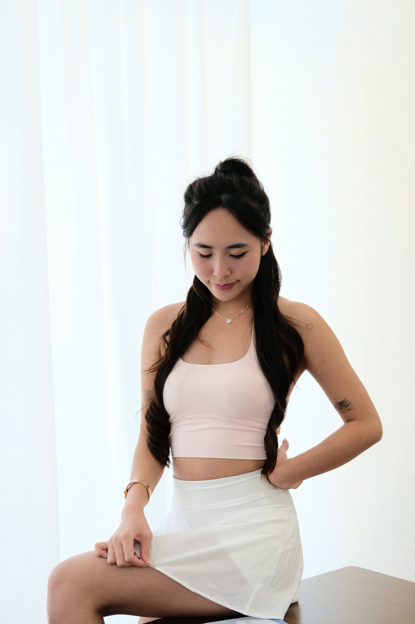 Soft Twist-back Halter